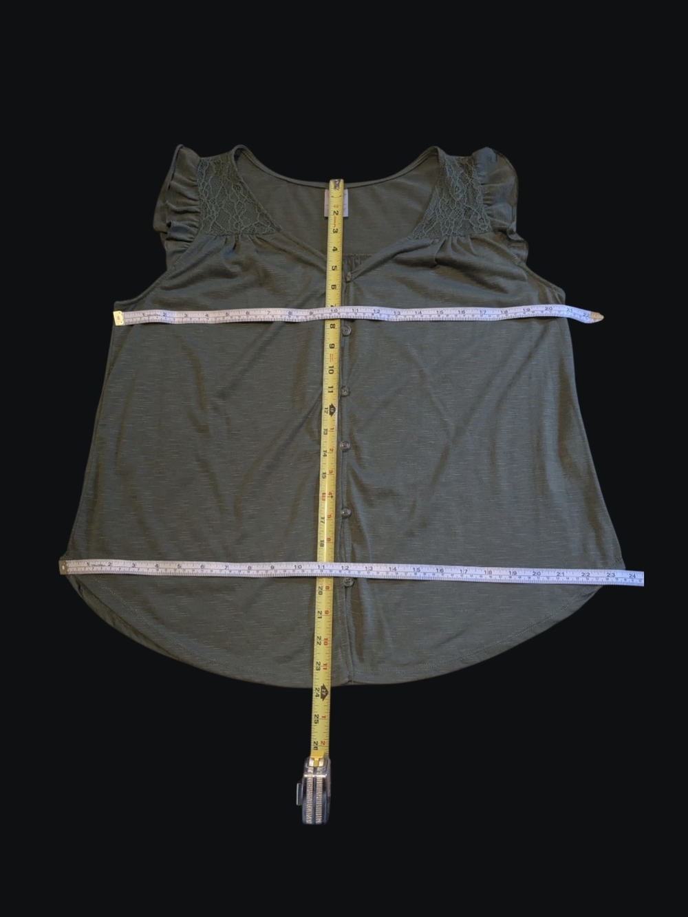 No Boundaries Size XXL Button-Front Ruffle Top in Olive Green - Picture 5 of 8